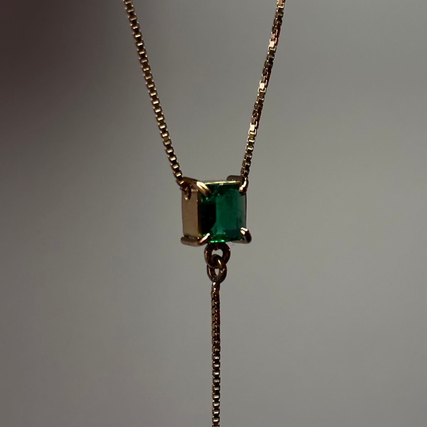 Collar de oro de 18k con esmeraldas naturales colombianas