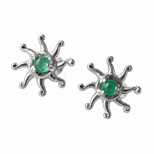 Aretes de plata en forma de sol con esmeraldas naturales colombianas