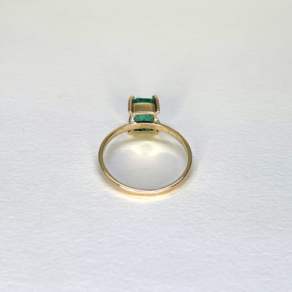 Anillo de oro de 18k con esmeralda natural colombiana
